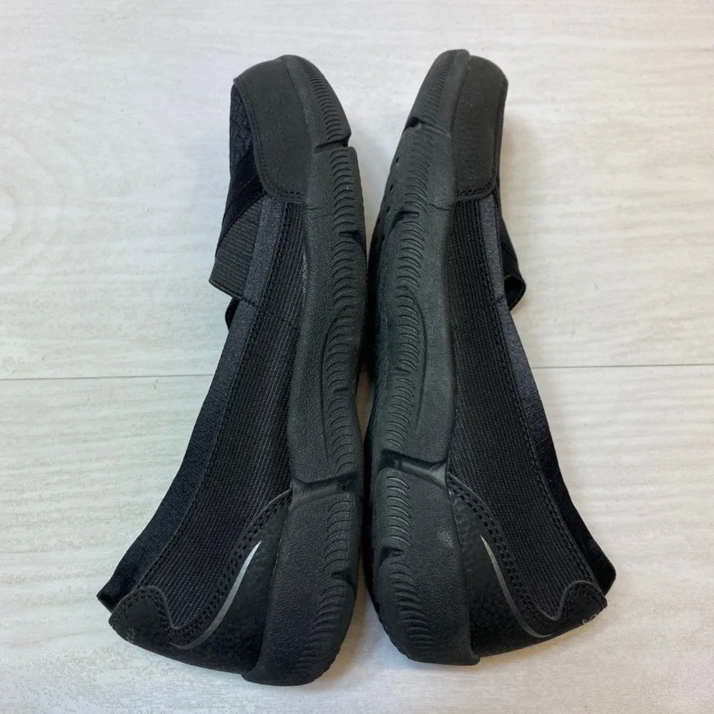 Skechers Womens 7 Slip On Flats Microburst 2.0 Black Textile Memory Foam Comfort